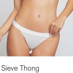 Negative Underwear Sieve thong
